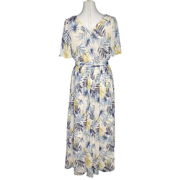 Gal Meets Glam Kiki Chiffon Flutter Sleeve Maxi Dress size 10 - Picture 3 of 12